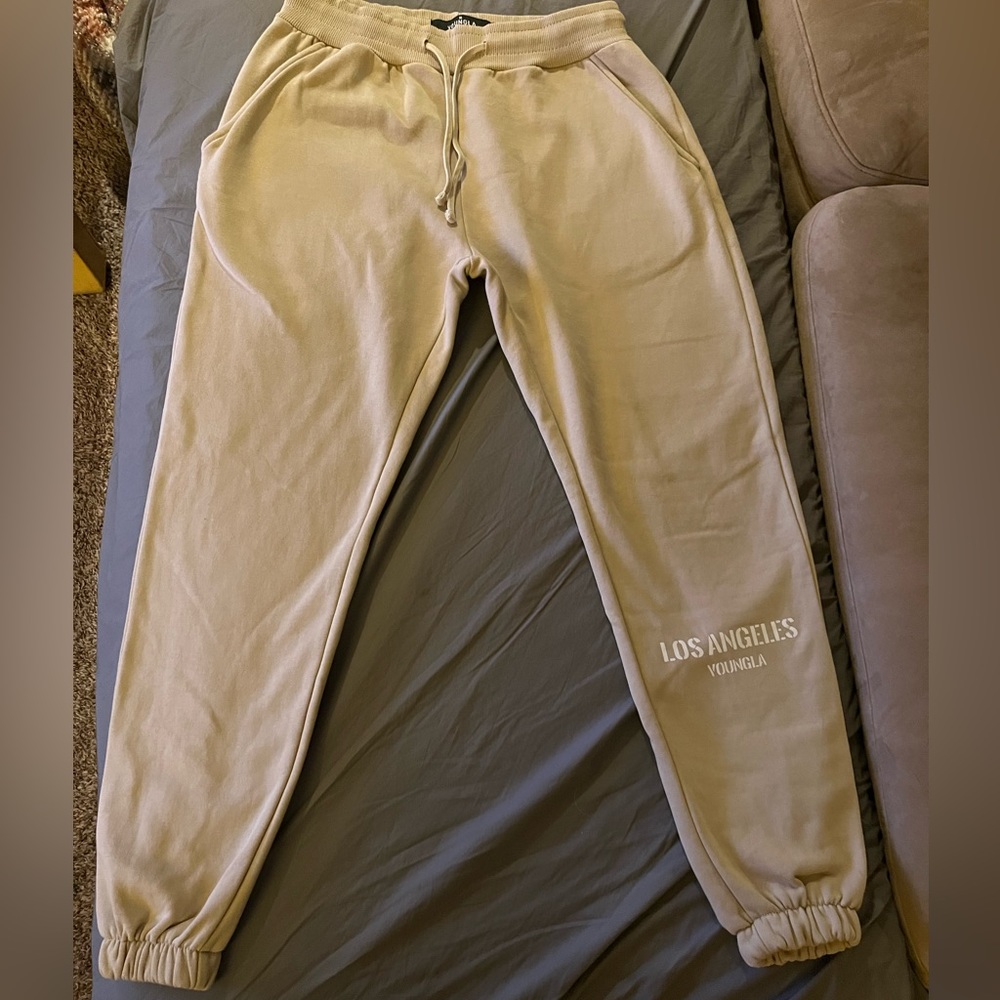 YOUNGLA 226 OVERSIZED
MOOD JOGGERS